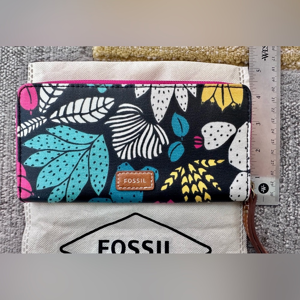 Fossil Eliza clutch zippered wallet, dark floral